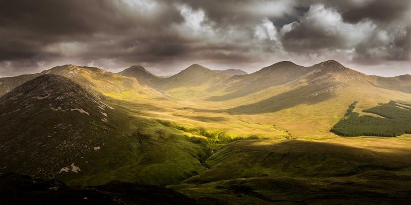 DXBB22280:探索综合娱乐平台的游戏资讯与评测新生态